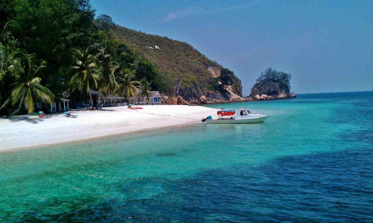 Mersing islands johor snorkeling national park